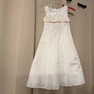 Elegant White Sleeveless Kids Dress